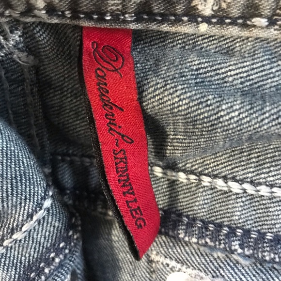 Guess skinny jeans size 28. In great condition & not previously worn often. - Picture 5 of 6